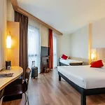 Готель Ibis Centro