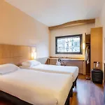 Ibis Centro Hotell