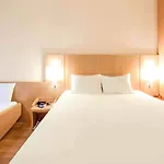 Готель Ibis Centro *