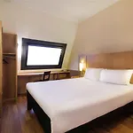 Готель Ibis Centro *