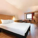 Ibis Centro Hotell