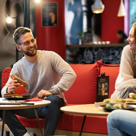 호텔 이비스 센트로 *