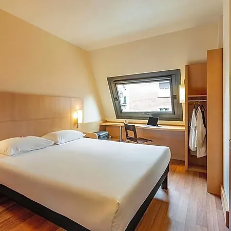 Ibis Centro *
