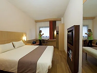 Ibis Centro