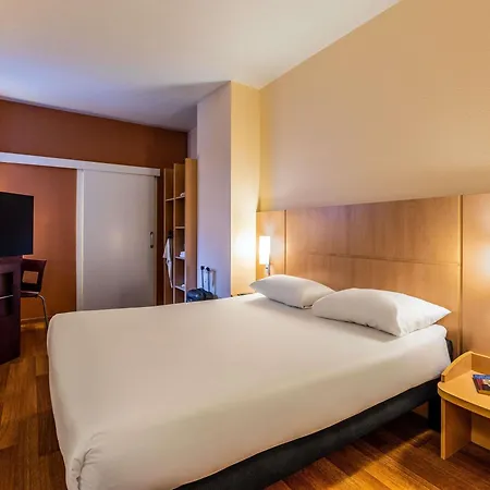 Ibis Centro Hotell *